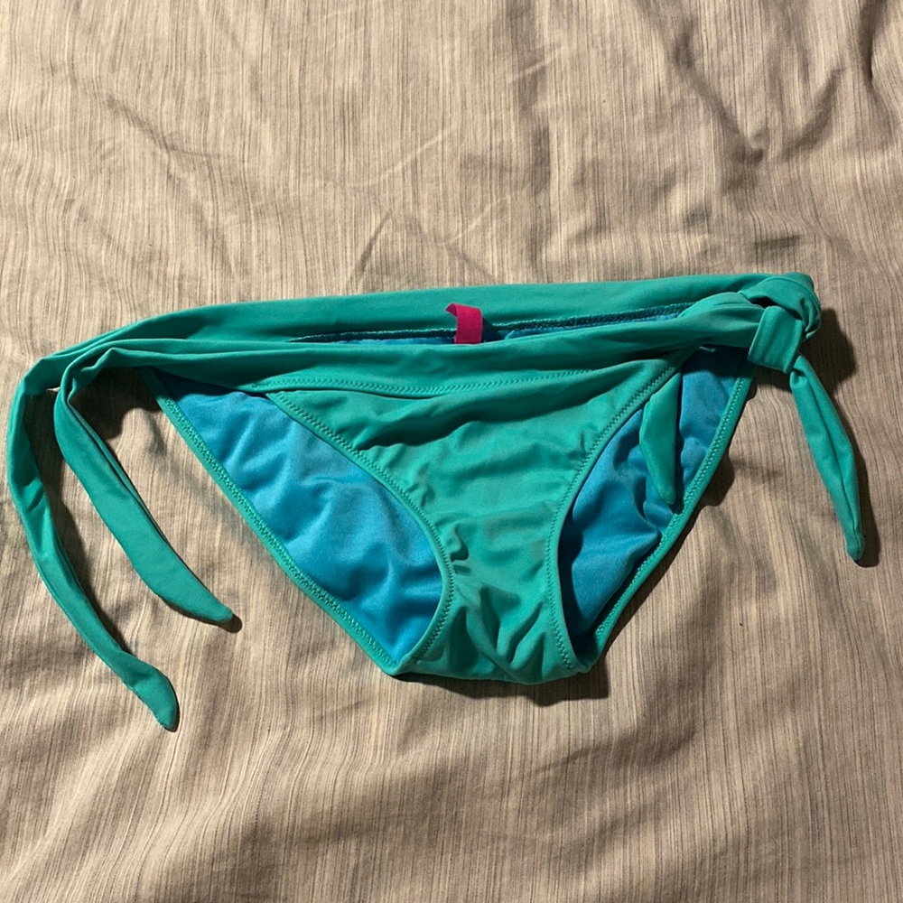Bikini bottoms